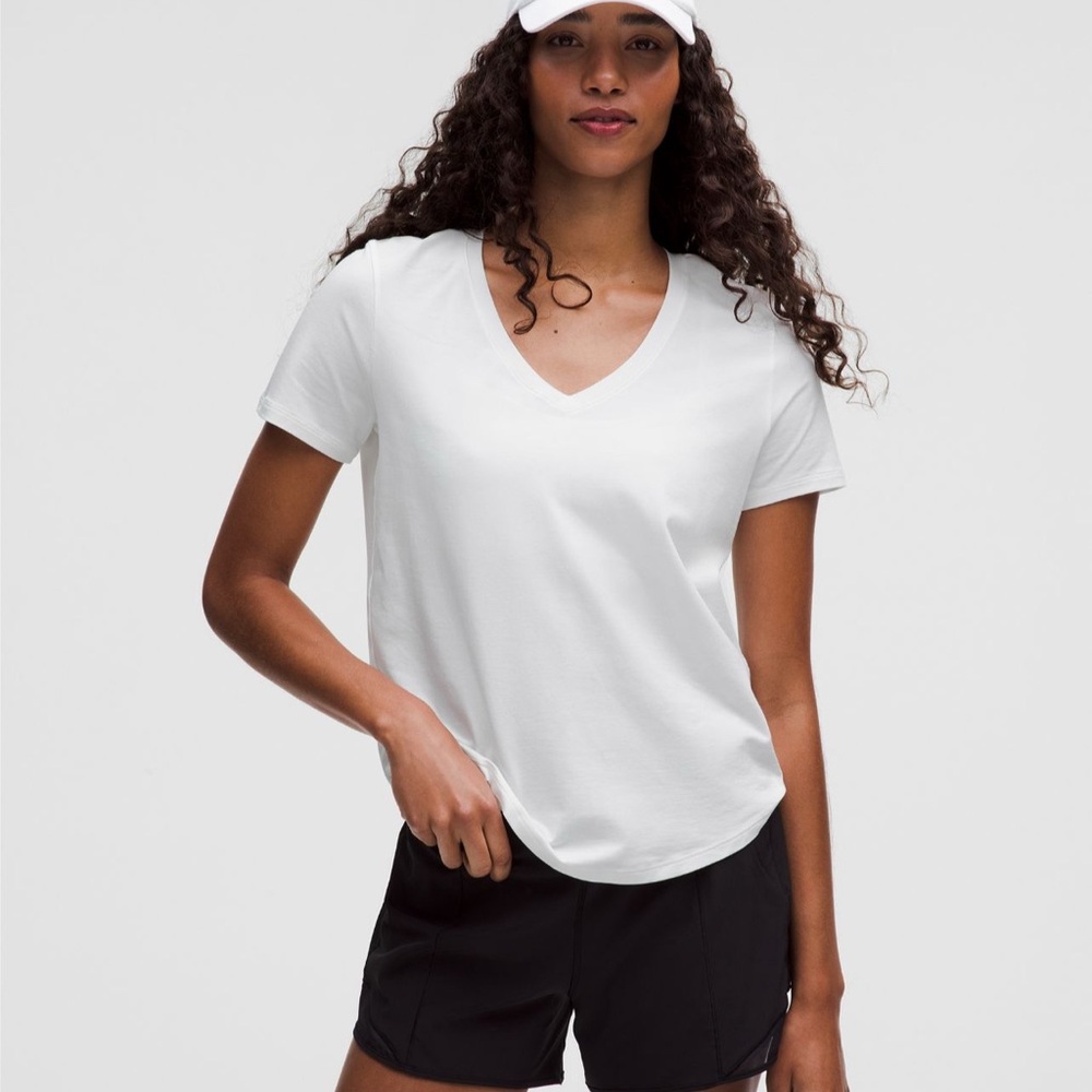 Lululemon Love V-Neck Tee, Size 18 White